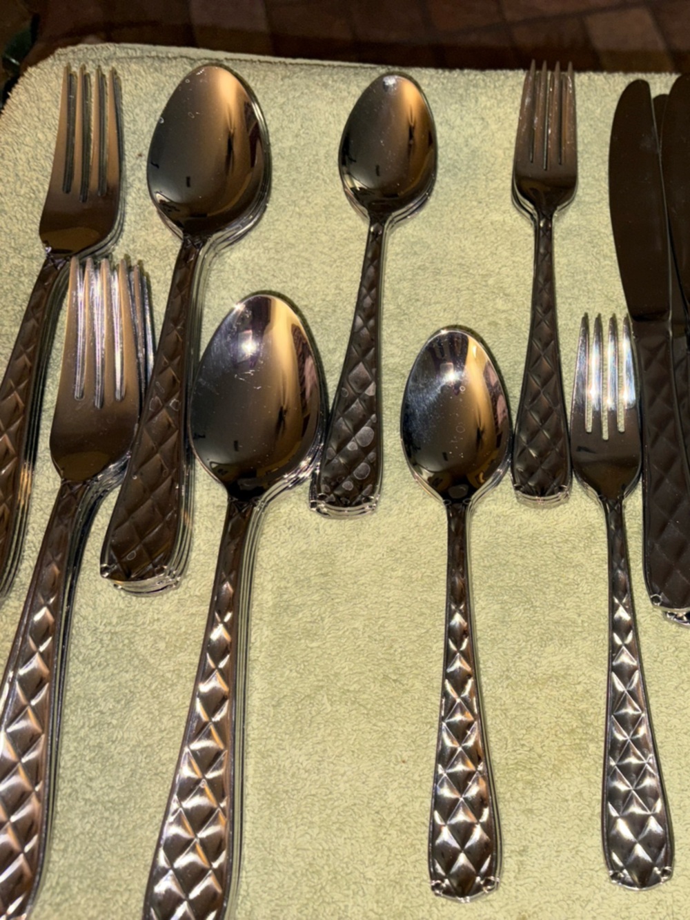 Diamond-Texture Flatware Set in Polished Silver - Hampton